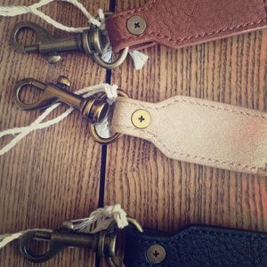 🌟Faux Leather Keychain